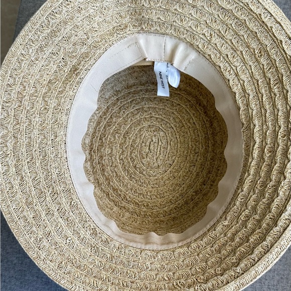 NINE WEST STRAW HAT - Picture 3 of 5